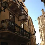 Re Ruggero 2* מונריאלה