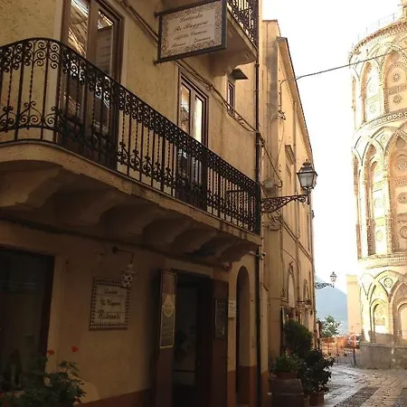 Re Ruggero Hotel 2*